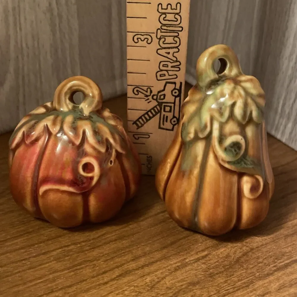 Vintage Salt And Pepper Shakers Ceramic Pumpkins Gourds Orange And Green